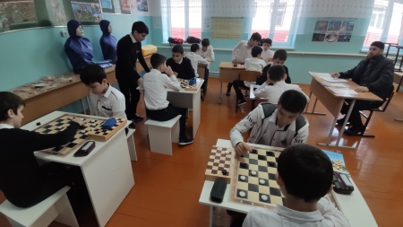 Соревнования по шашкам под лозунгом «Спорт против наркотиков»