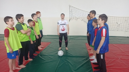Внутришкольный турнир по мини футболу, приуроченный к Новогодним праздникам